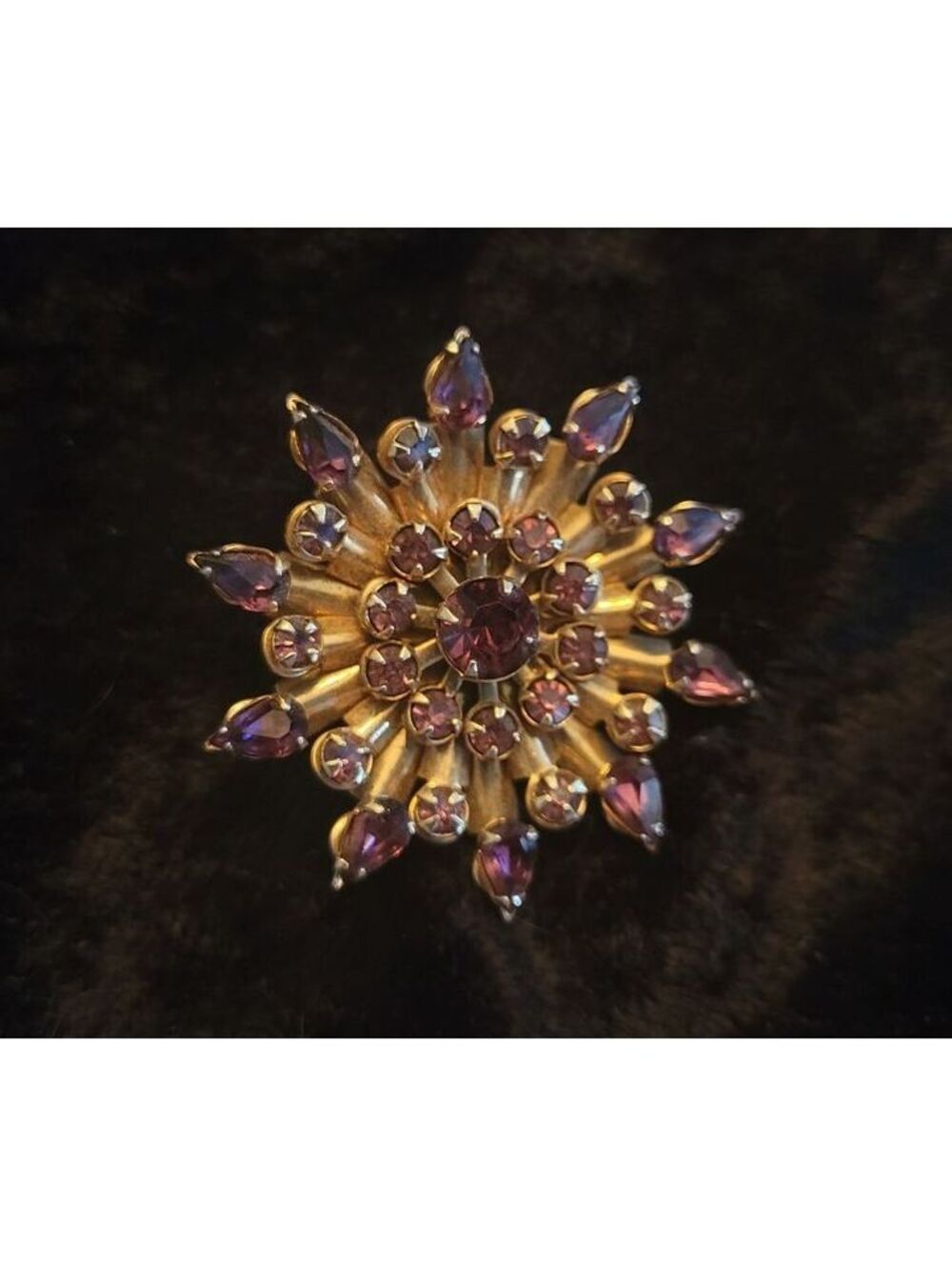 VTG Gold-tone Brooch with Faceted Purple Rhinestones